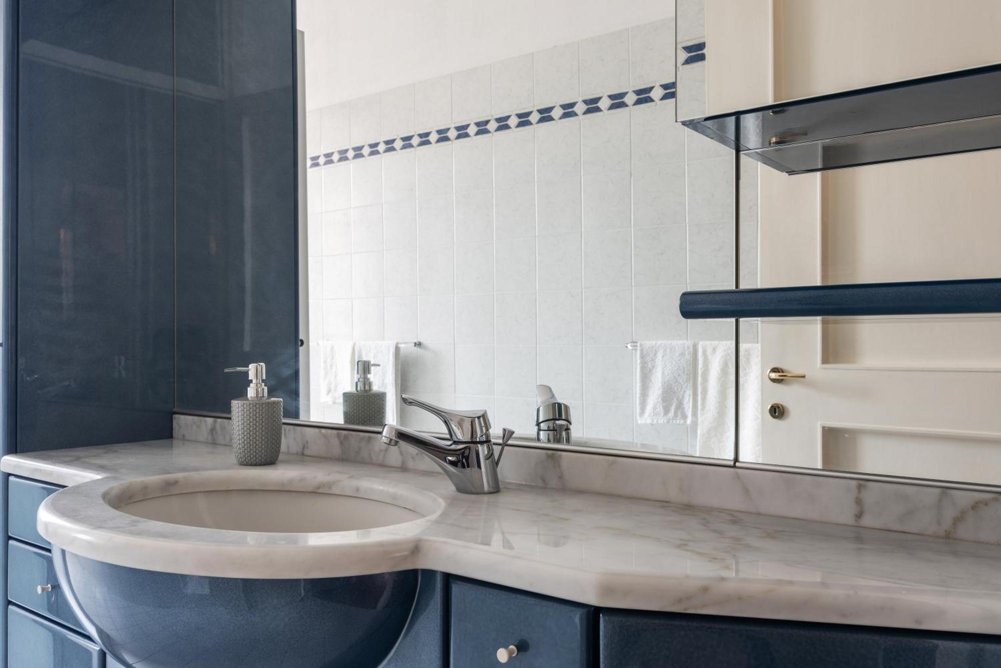 Il Bilocale Con Terrazzo Dei Marchesi Apartment Milan Exterior photo